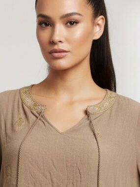Ruby Rd. Brown linen Blouse with Gold Accents